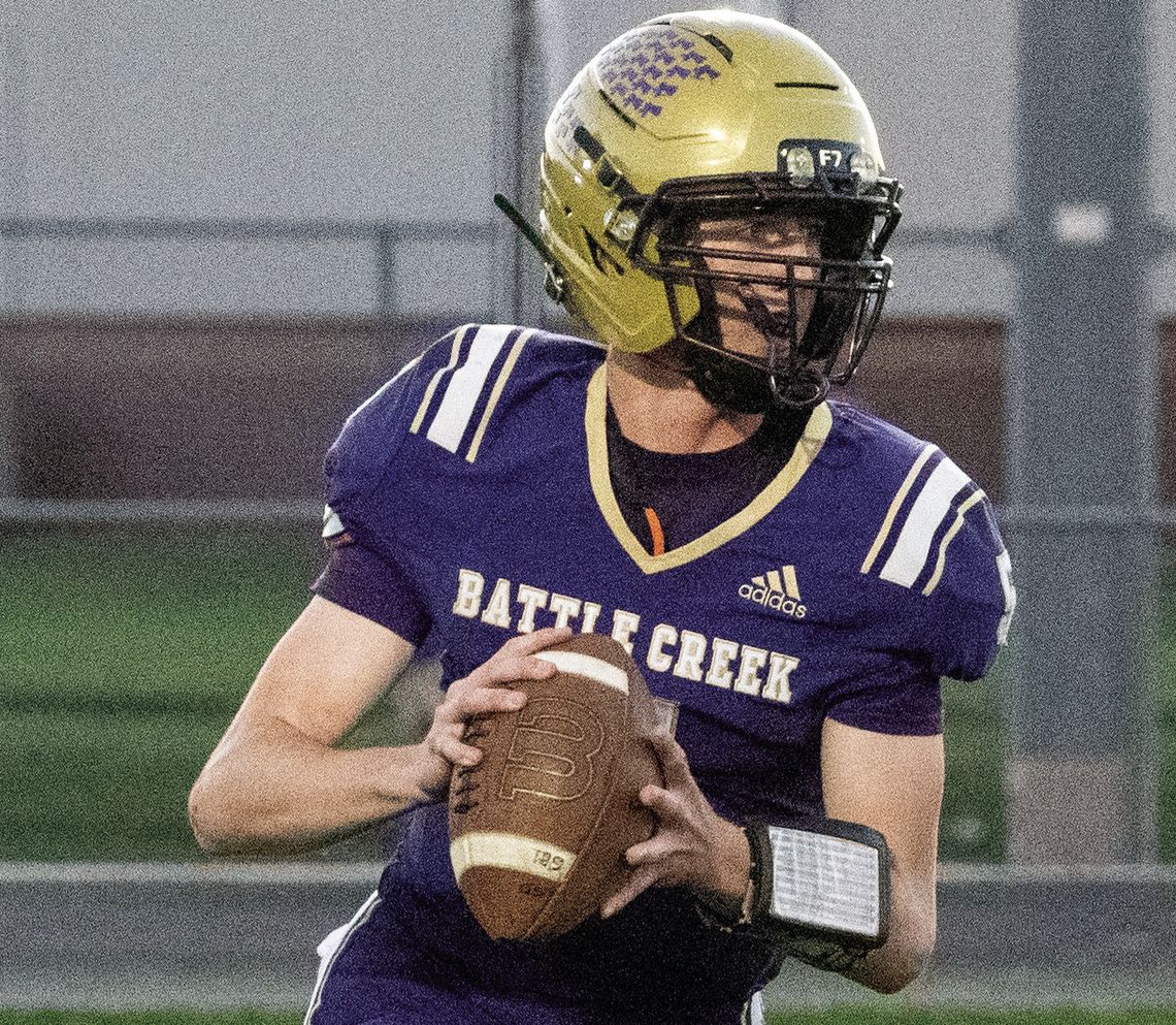 Barnburner schedule continues on gridiron Barnburner schedule continues on gridiron