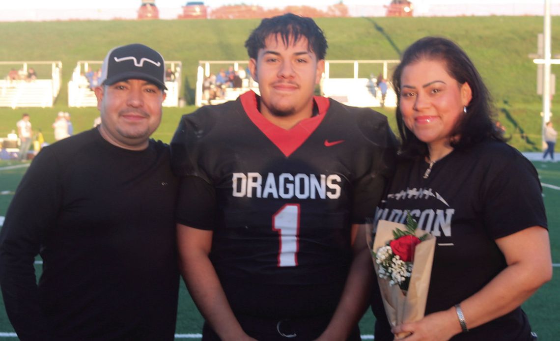 FOOTBALL & CROSS COUNRY PARENTS NIGHT FOOTBALL & CROSS COUNRY PARENTS NIGHT
